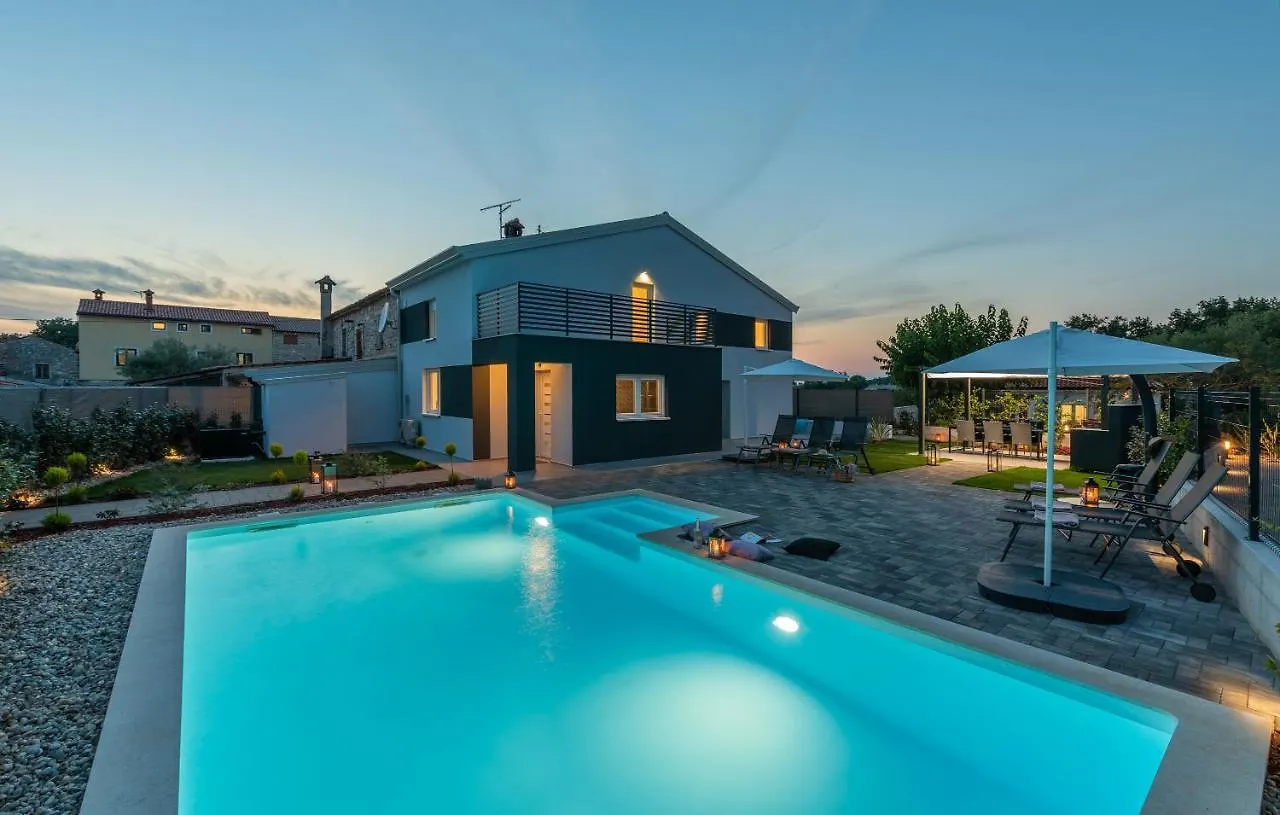 Villa Stanzia Grande Novigrad  Croatia