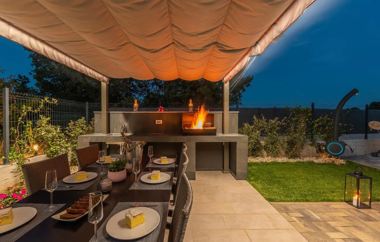 Villa Stanzia Grande Novigrad  0*, Novigrad (Istria)